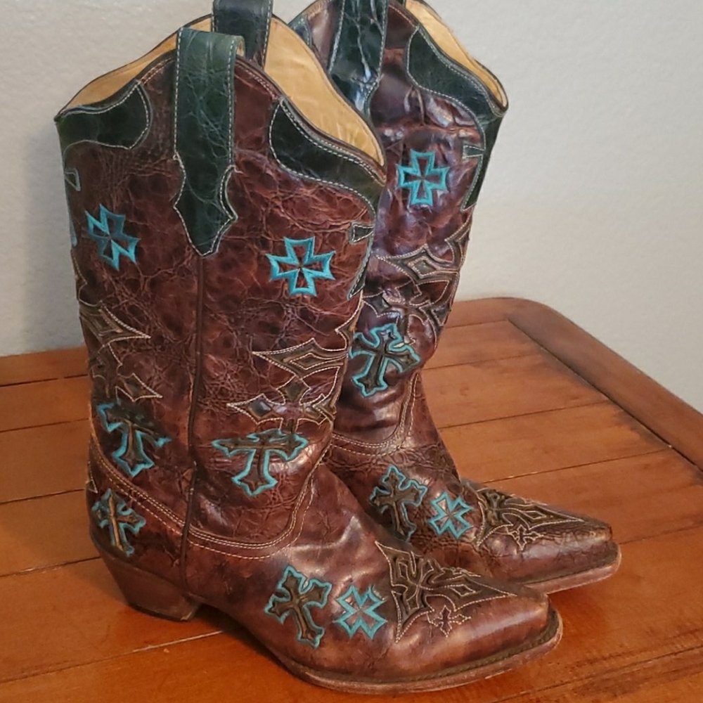 Corral cowgirl boots